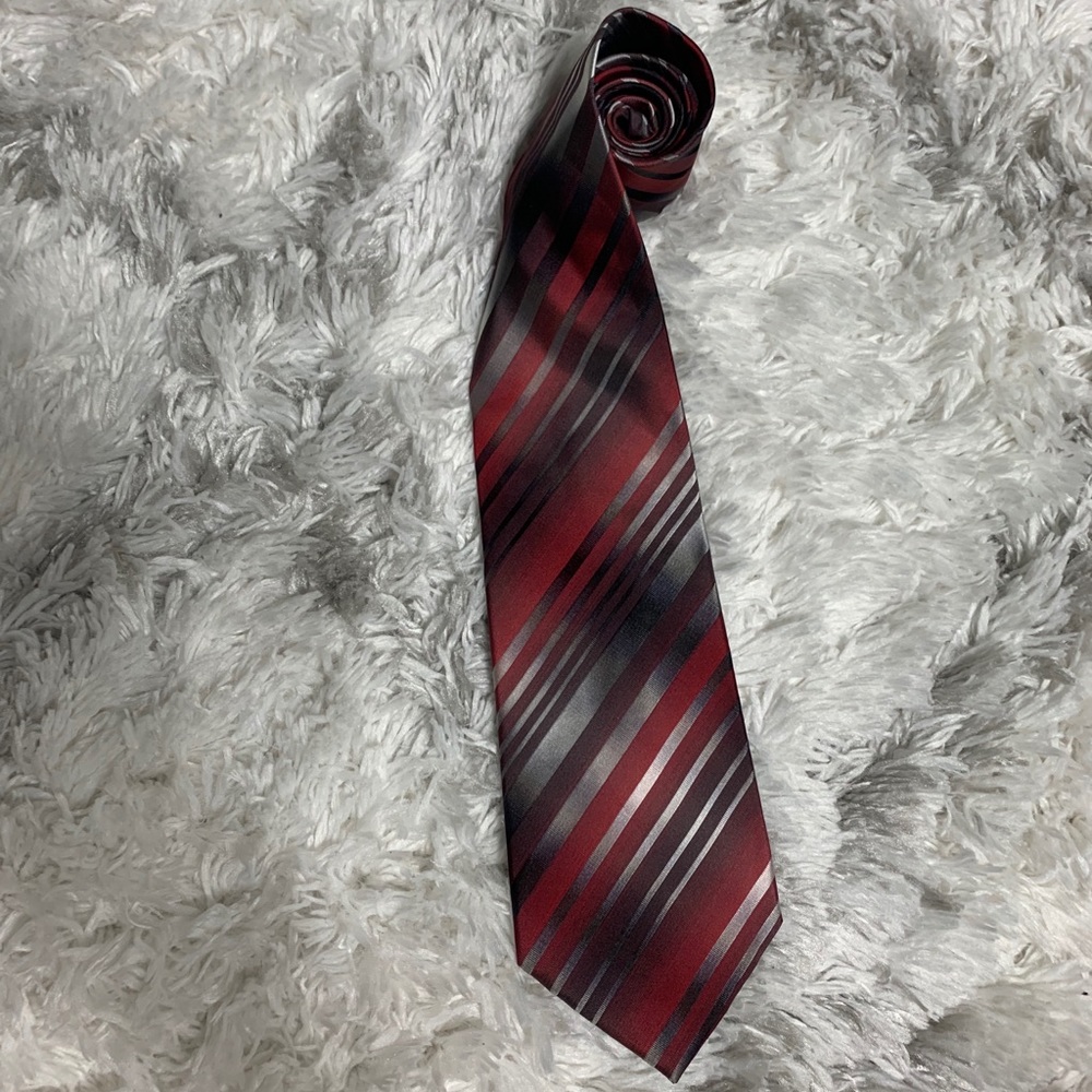 Van Heusen Red Silk Tie